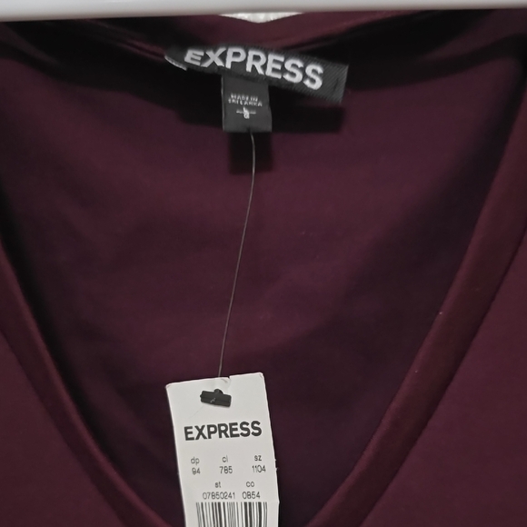 Express Red Sheath Dress with V-Neck and Bishop Sleeves - Picture 2 of 6